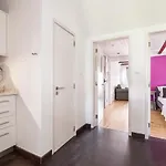 Joivy Stylish 2-Bed Apt With Balcony In Lapa, 5Mins To National Museum Of Ancient Art